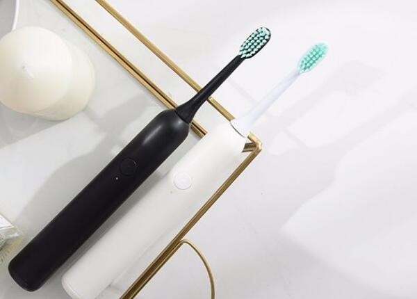硅膠磁懸浮電動牙刷好用嗎？這款電動牙刷煥發你潔白笑容
